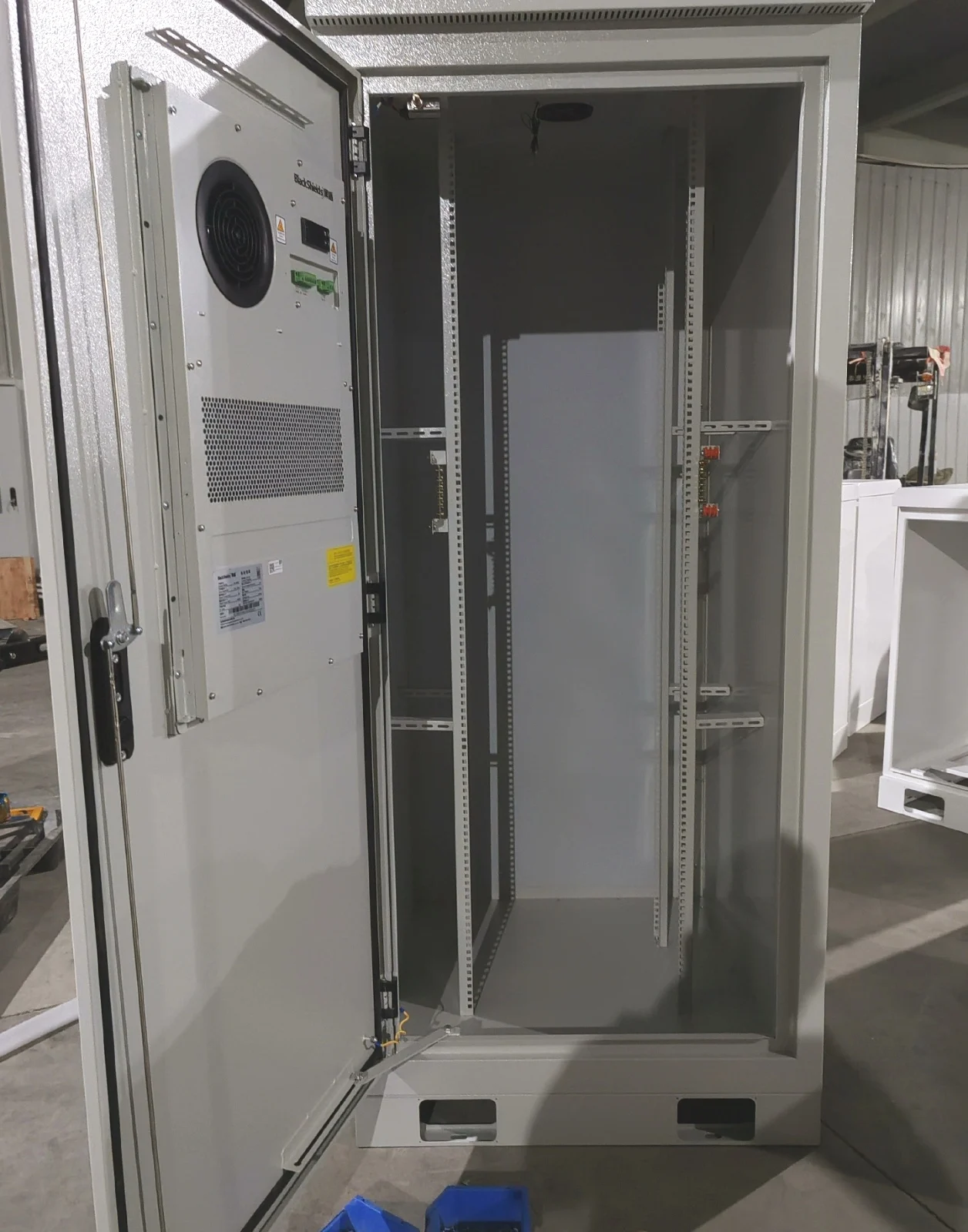 Customizable Stainless Steel 5G Integrated Power Cabinet IP55 Metal Base Station Enclosure for Outdoor Electronics & Instruments-boxintelecom