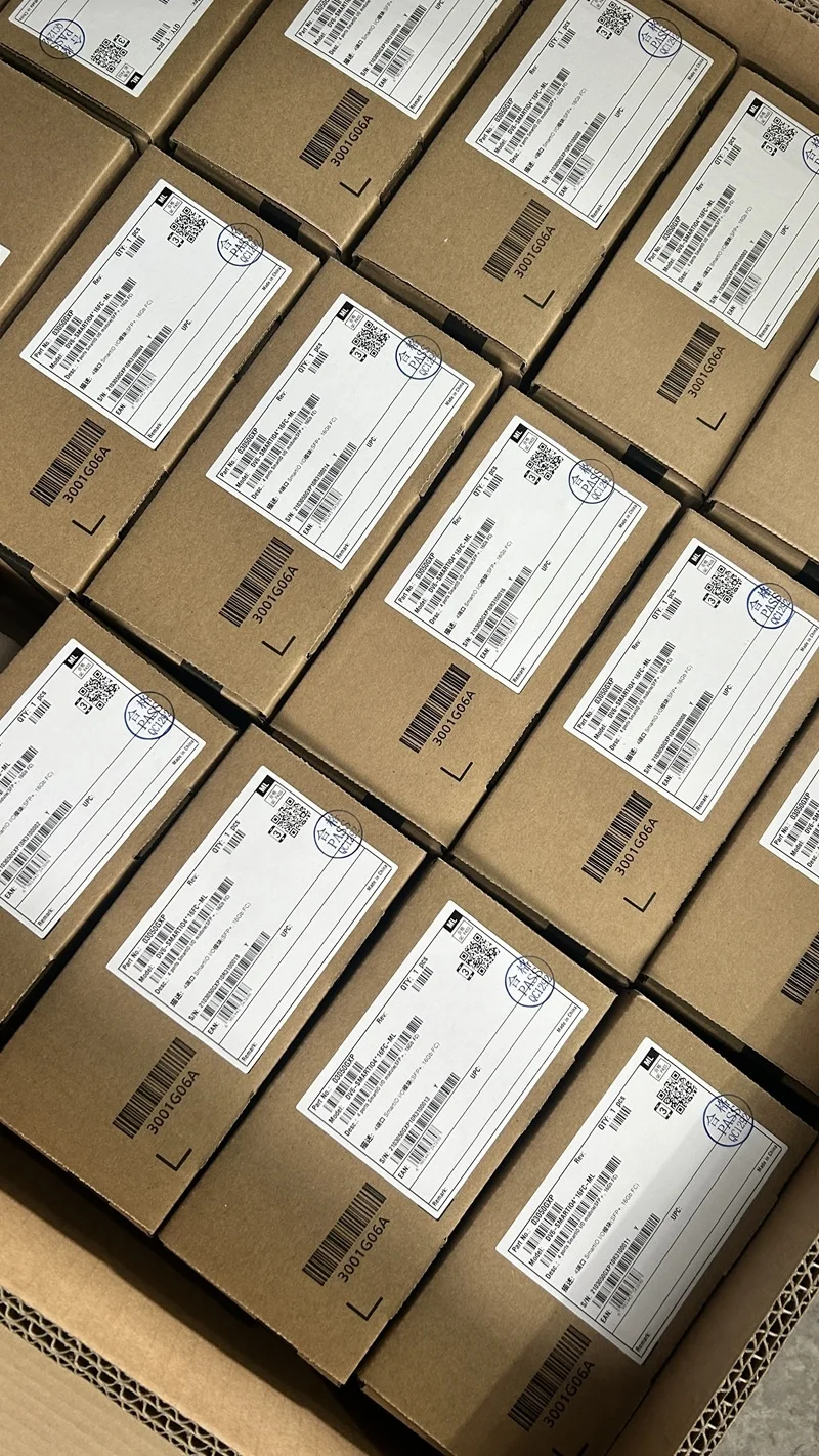 V7 02357ATS D3V7S-2C192G-O OceanStor Dorado 3000, 4* SAS, 25*2.5", SPE36C0225, V7