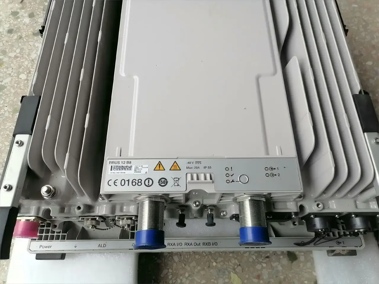 RRUS 12 B8 KRC 161 262/2 Wireless Base Station Radio Unit RRUS 12B8 KRC161262/2