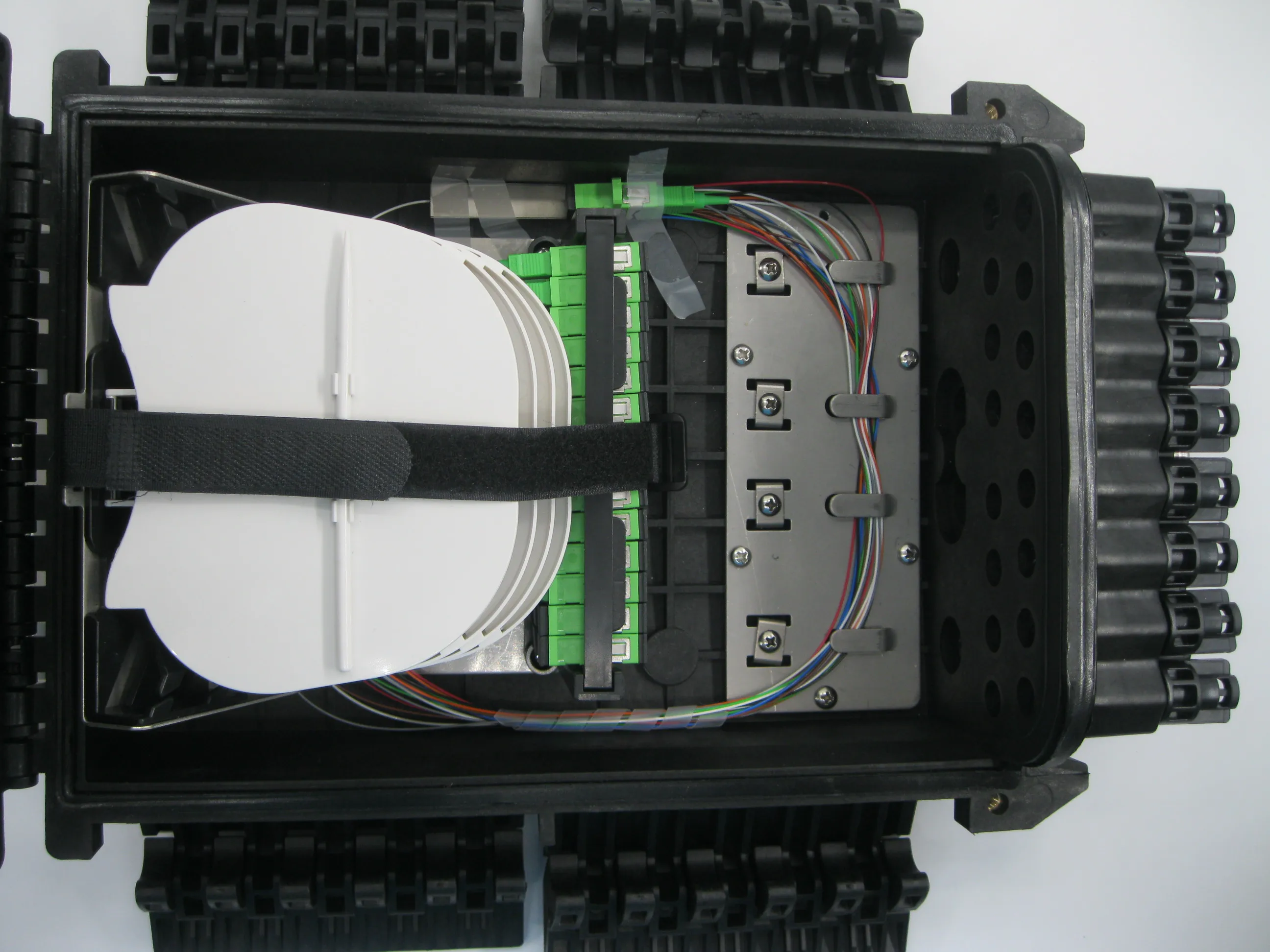 FTTX Outdoor waterproof IP68 (8/12/24/48/96) core distributor splicer closure fiber optic 