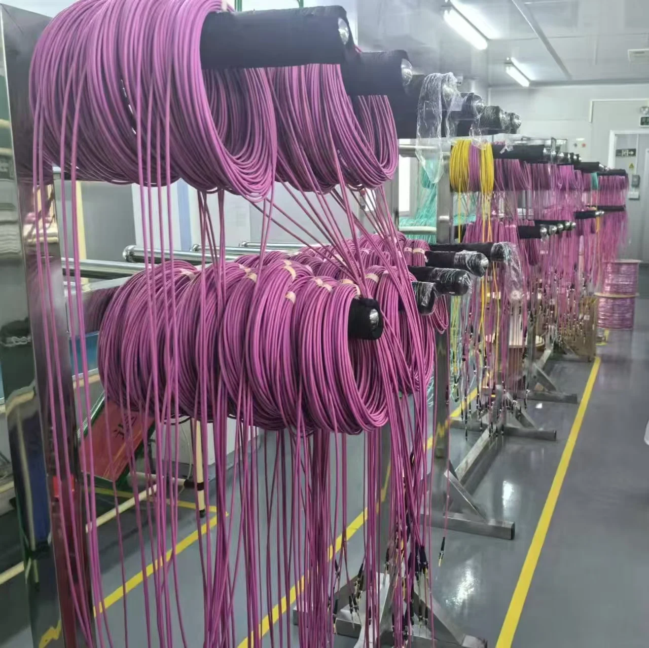 KEXINT Manufacturer MPO/F-MPO/F 12 Cores Multimode OM4 Type B Customized 1M 2M 10M 20M Fiber Optical MPO Patch Cord-boxintelecom