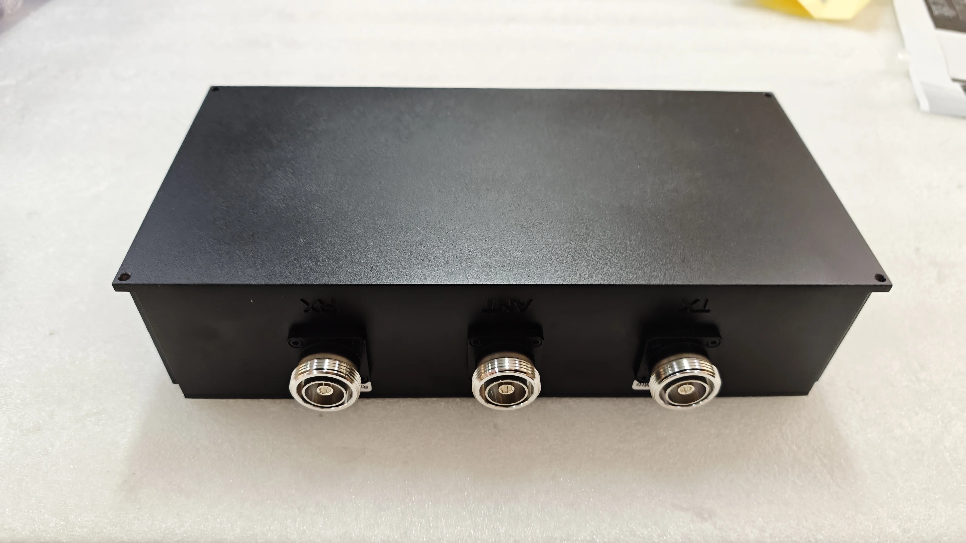 Rx: 380-386.5/Tx: 390-396.5MHz Cavity Duplex Band-Pass Filter 7/16 DIN(f) for TETRA Public