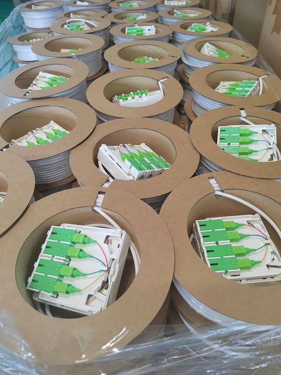 MPO OM4 50/125 Multimode Cable LSZH for WiFi 4G & 3G Networks Fiber Optic Patch Cord/Jumper 26