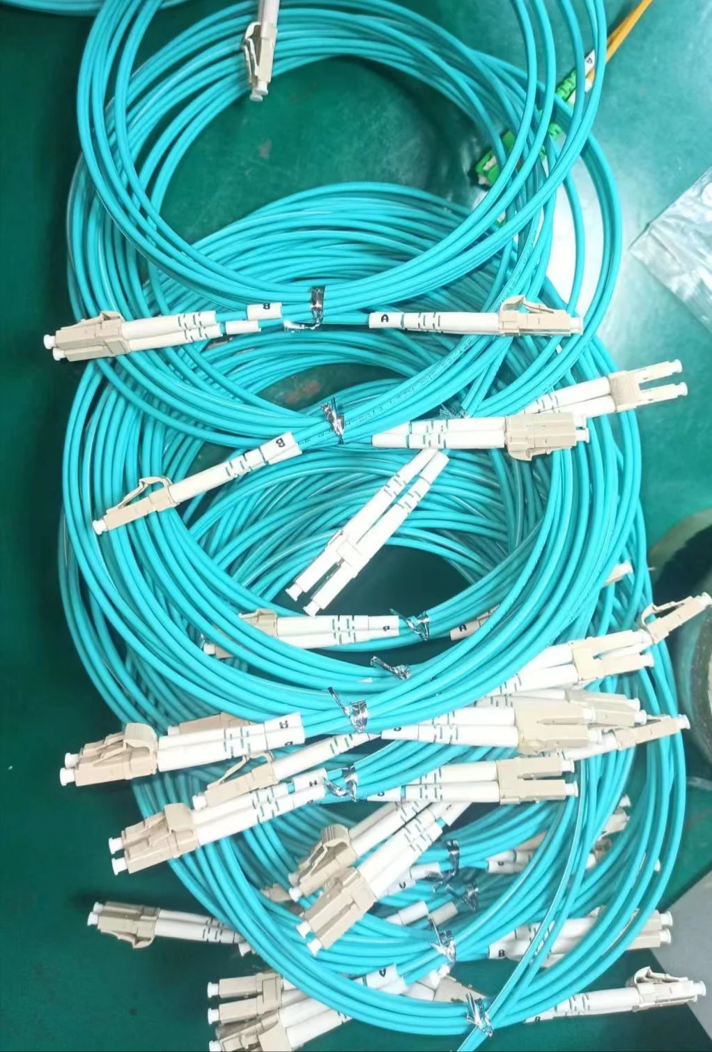 Factory supply SM Single mode simplex fiber optic patch cord Connector UPC to PC FC SC ST 