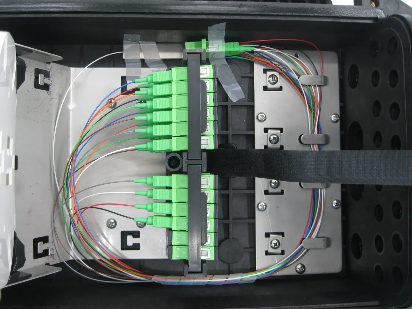 FTTX Outdoor waterproof IP68 (8/12/24/48/96) core distributor splicer closure fiber optic 