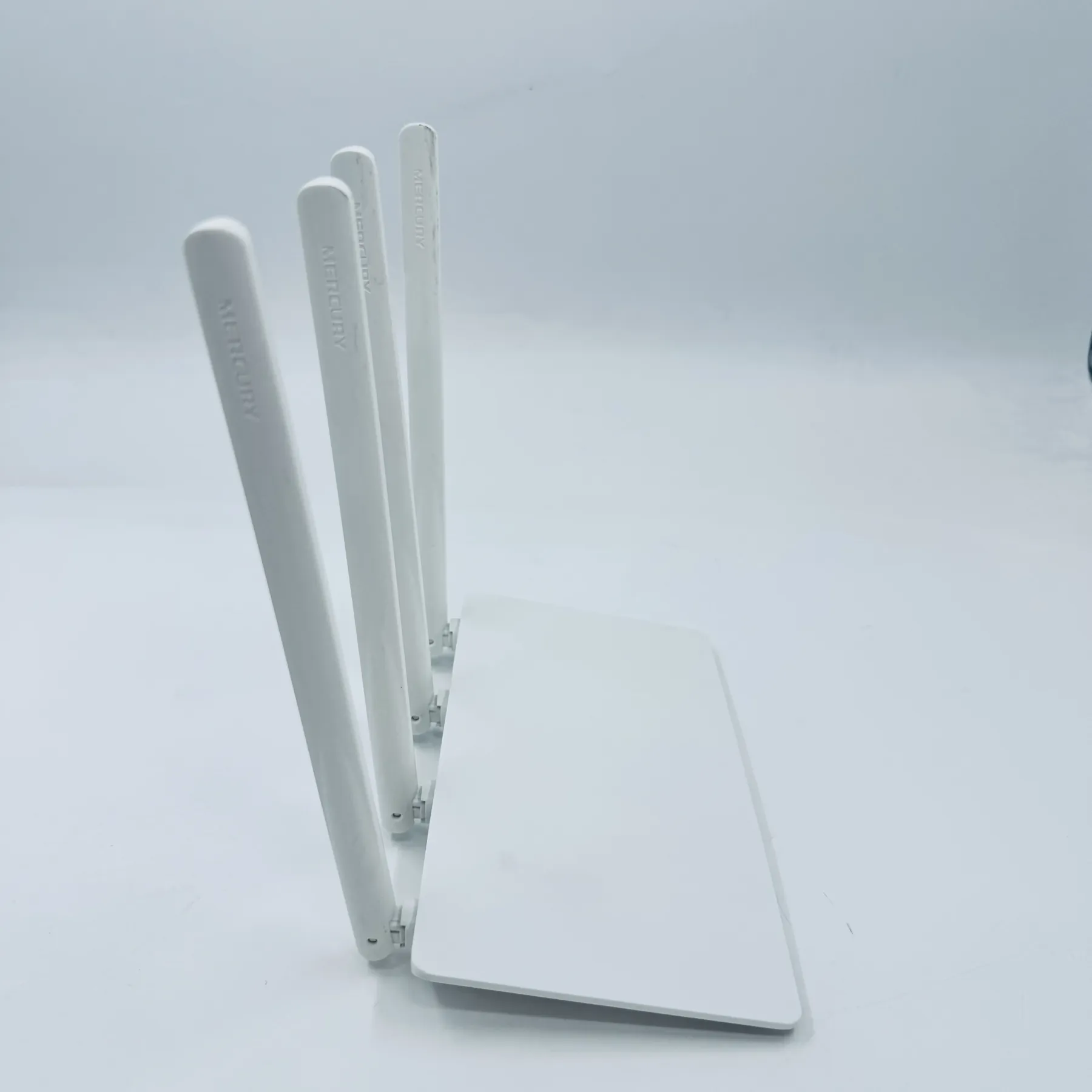 USED  Router Mercury MW325R 4 External High Gain Antennas 300M Wireless-boxintelecom