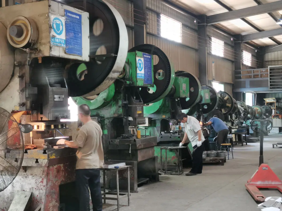 OM4 Micro Mini Short MPO Supplier Optical Fiber Round Cable Mpo Connector Patch Cord 8