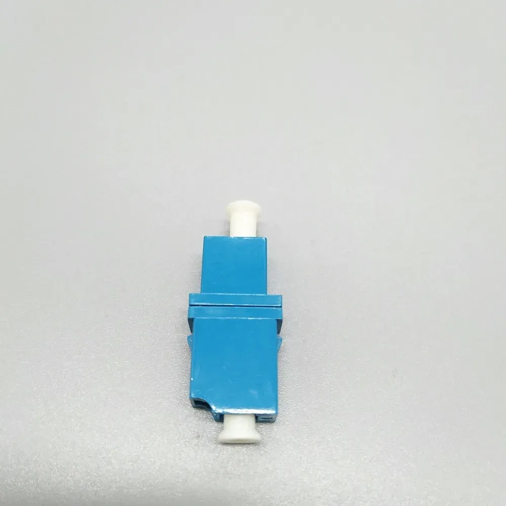 Qingdao APT Low IL Optical Fiber Adapter LC/UPC LC/APC Flan Optical Adapter for FTTH 4G 3G