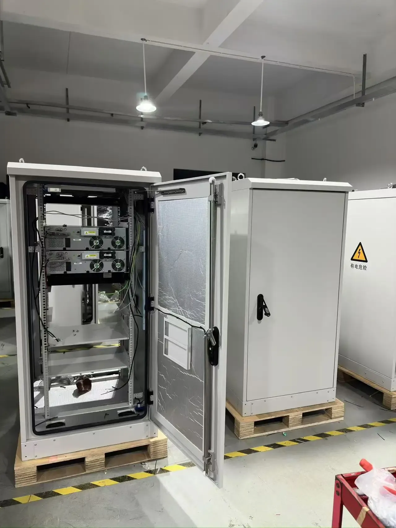 Customizable 18u Ip55 Rack Enclosures Integrated Outdoor Telecom Ups Battery Cabinet Electronic Solar Panel Cabinet-boxintelecom