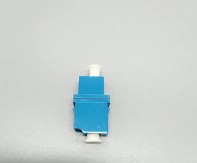 Qingdao APT Low IL Optical Fiber Adapter LC/UPC LC/APC Flan Optical Adapter for FTTH 4G 3G