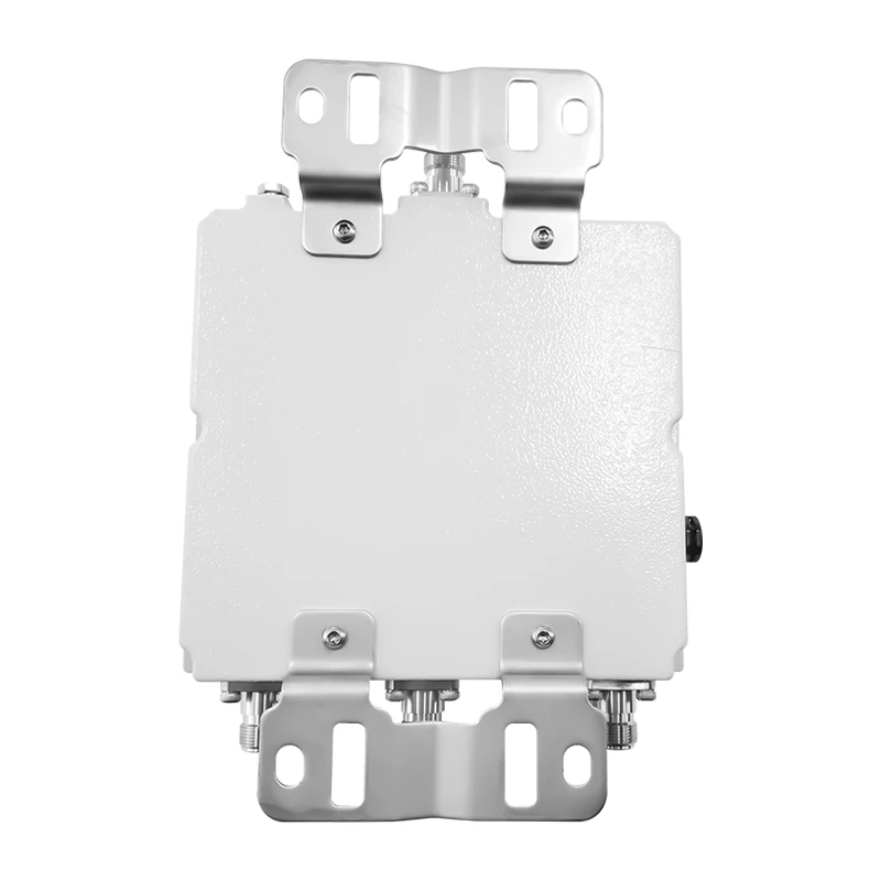 Low PIM Outdoor Tri-band Combiner Triplexer 1710-1880/1920-2170/2500-2690MHz
