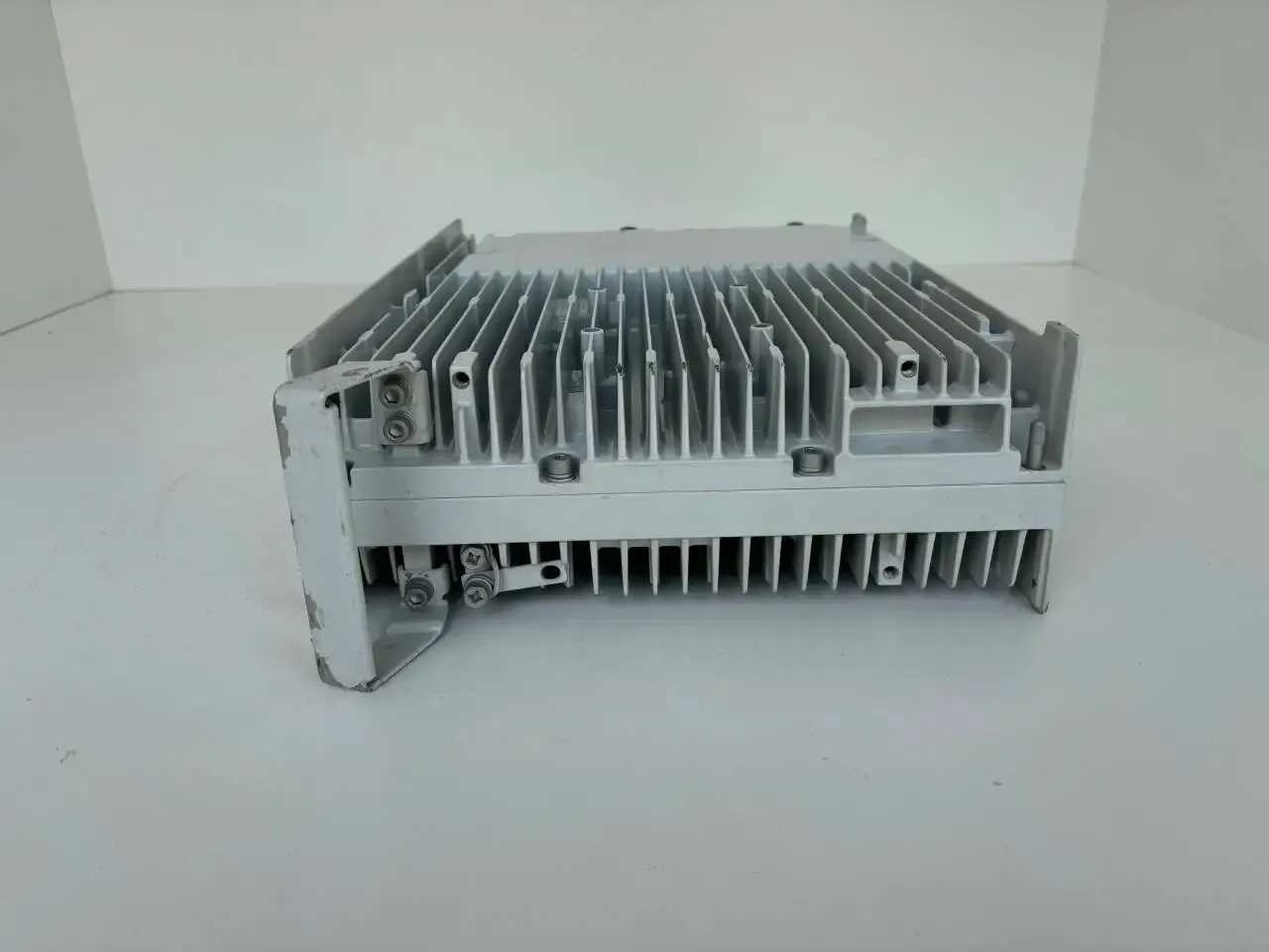 Used HW Base Station RRU 3926-900 Multi-Mode GSM LTE Compatible GPRS TCP WiFi POE IP Connectivity 1 Year Warranty-boxintelecom
