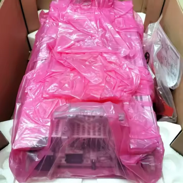 AAU5636W Muchen AAU Base Station 3500A 5G Communication Equipment 02313RF 3600-3800MHz 25dBi Gain 192 Elements Active Antenna-boxintelecom