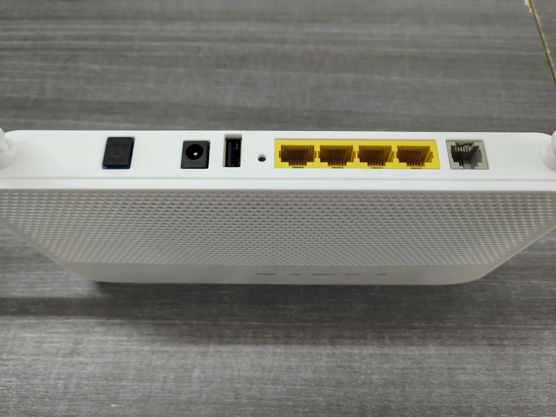 EG8247W5 HG8247W5 Dual Band CATV ONT ONU GPON ONU 4GE+1USB+1Tel+CATV+2.4G 5G Wifi-boxintelecom