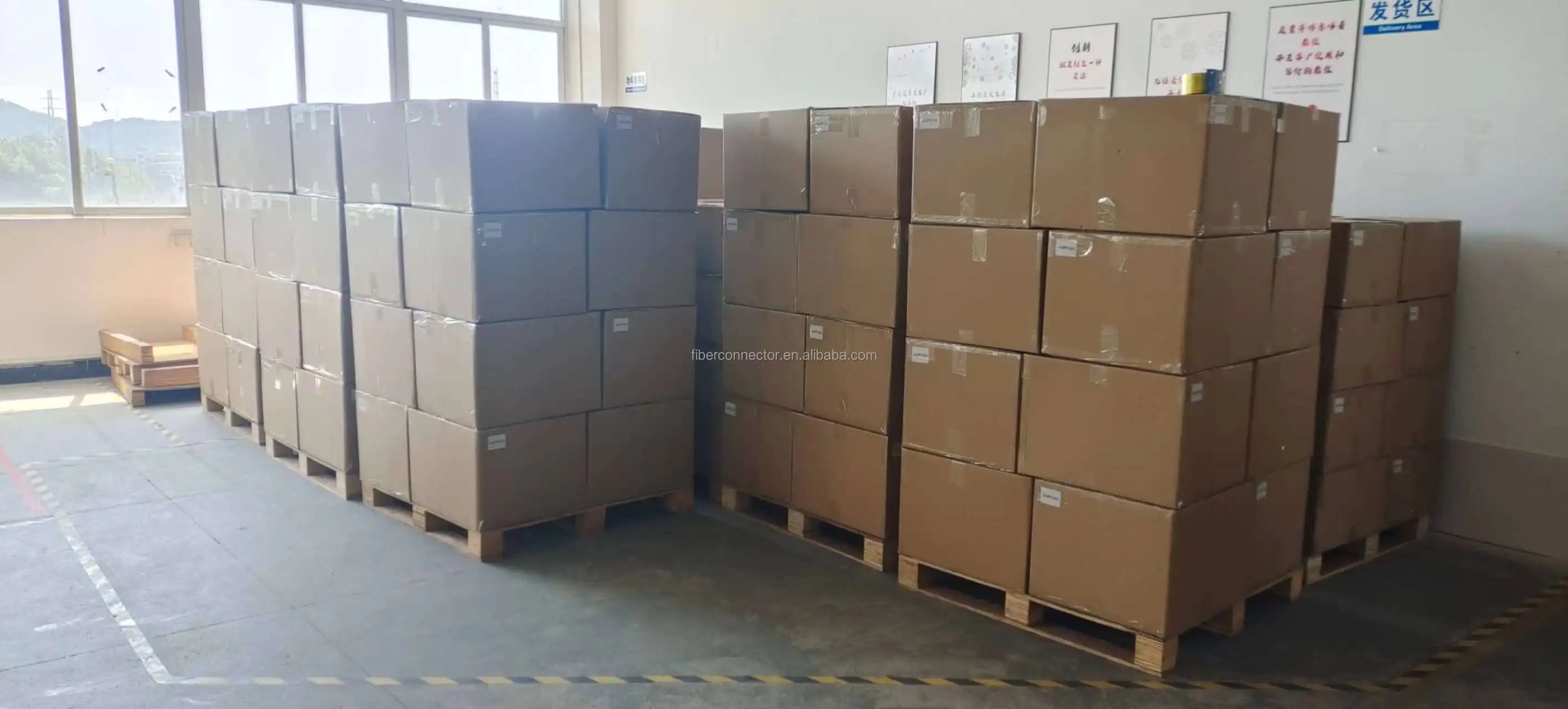 OM4 Micro Mini Short MPO Supplier Optical Fiber Round Cable Mpo Connector Patch Cord 4