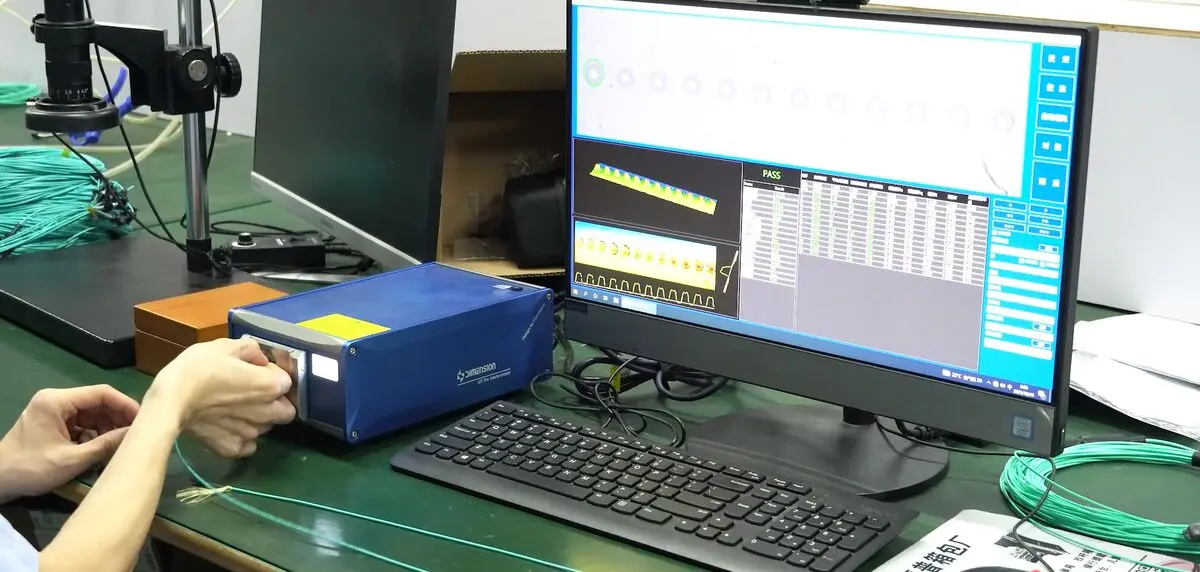 MPO OM4 50/125 Multimode Cable LSZH for WiFi 4G & 3G Networks Fiber Optic Patch Cord/Jumper 25