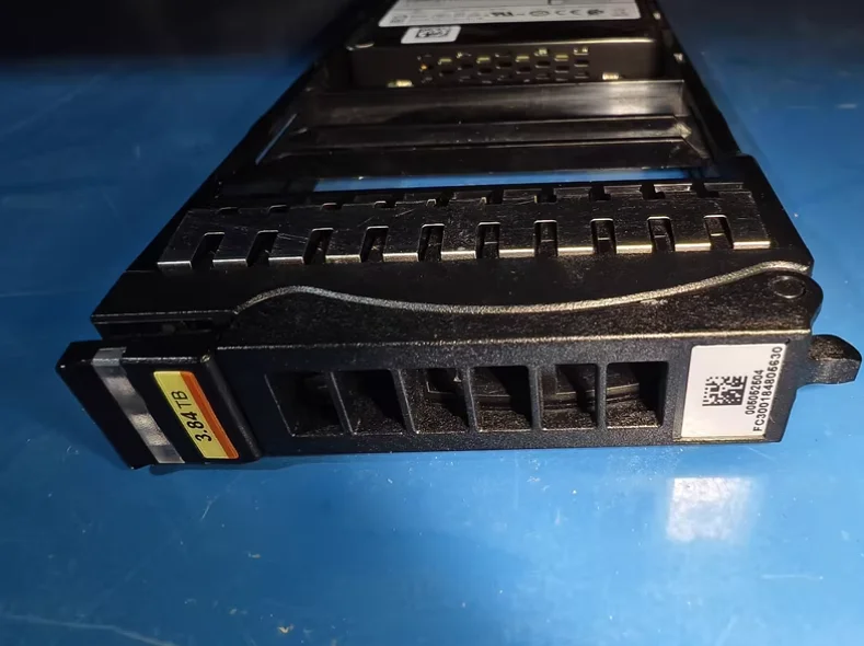 Unplugged 3.84TB NVMe PCIe U.2 Enterprise SSD Hard Drive Server Mass Storage 118000588-04