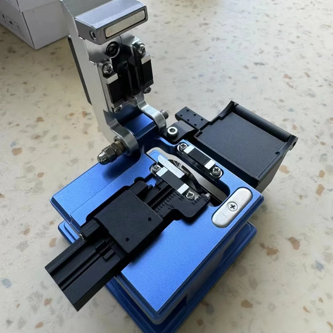 High Quality Fiber Cleaver T28  FTTH Optical Fiber Cleaver  Fiber Optic Cleaver for FTTH-boxintelecom