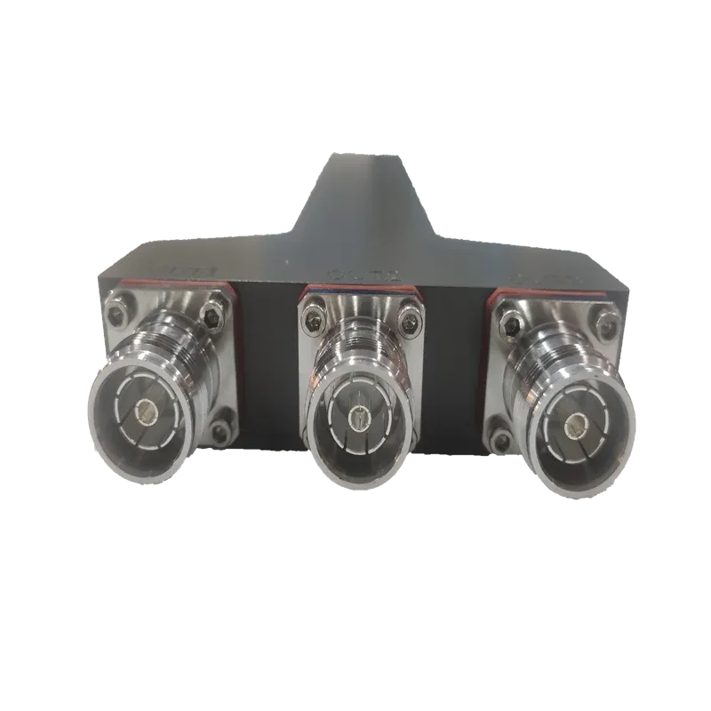 600-6000 MHz  50W indoor /outdoor application IP67 -155dBc 2 way power splitter/divider wi