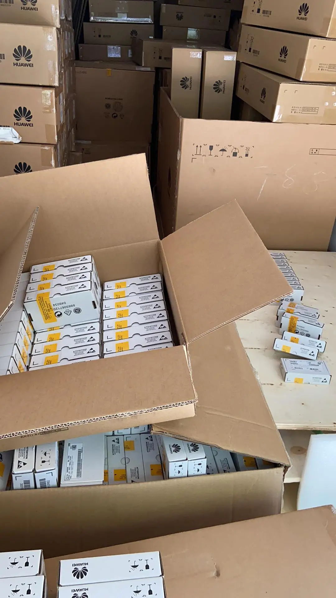 In Stock Original SFP+ 10G Single Model Module 1310NM 10KM LC 02318170 OSX010000-boxintelecom