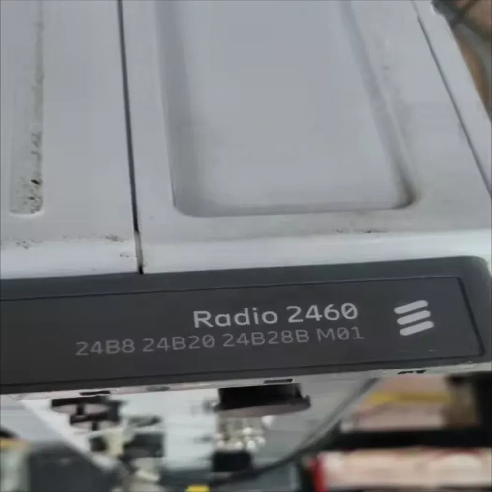 RRU RADIO 2460 24B8 24B20 24B28B Base Station 20W 48V Wireless Infrastructure Equipment M01 KRC161831/1-boxintelecom