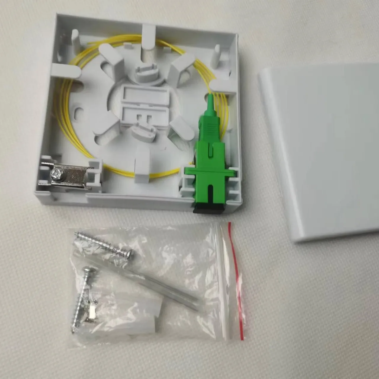 QD-APT Socket Fiber Ftth Box 2 Ports Desktop Wall Socket Terminal ABS Fiber Optic Junction