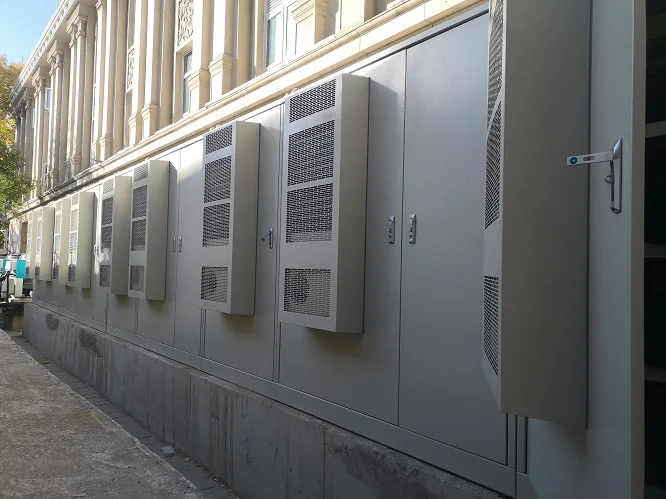 Outdoor Battery Cabinet Communication Base Station Integrated Telecom Cabinet  IP55/IP65 Rainproof Battery