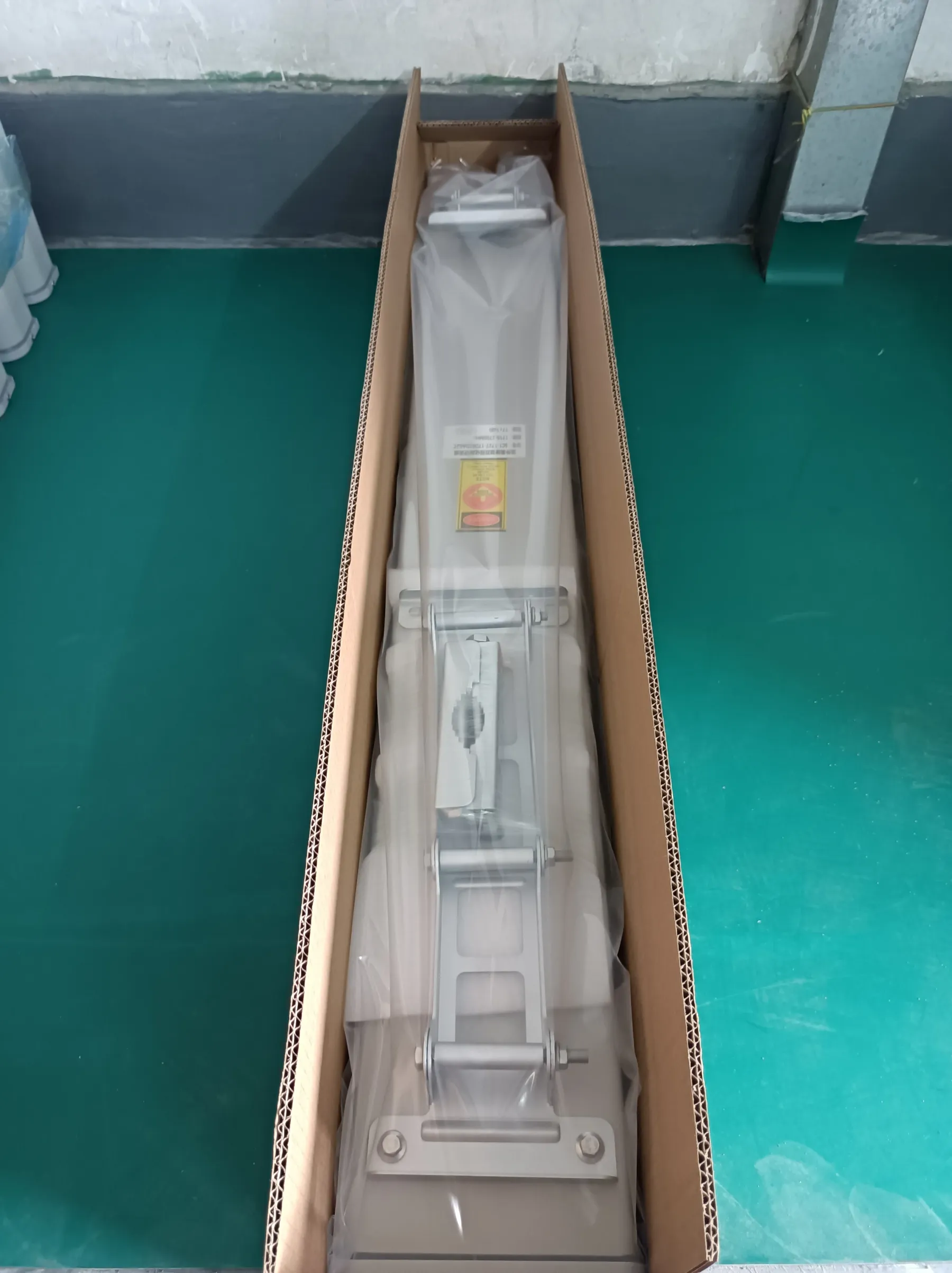Manufacturers hot 2-port omnidirectional panel antenna MIMO indoor broadband 1710-2700MHz-boxintelecom