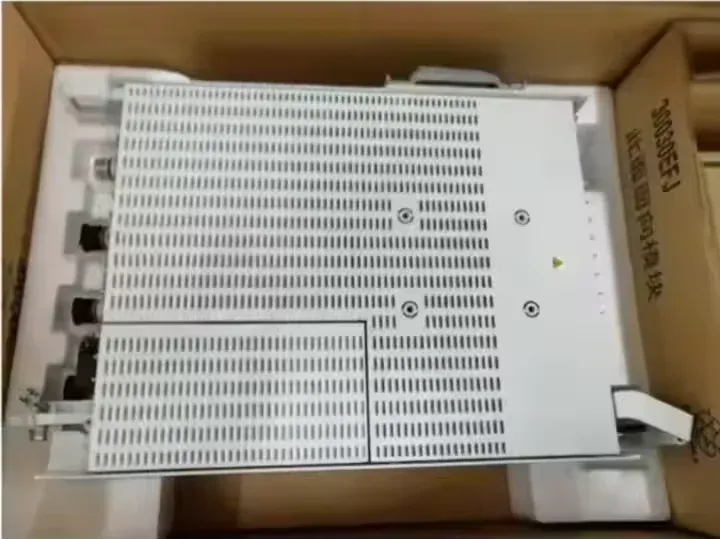 AAU5636W Muchen AAU Base Station 3500A 5G Communication Equipment 02313RF 3600-3800MHz 25dBi Gain 192 Elements Active Antenna-boxintelecom