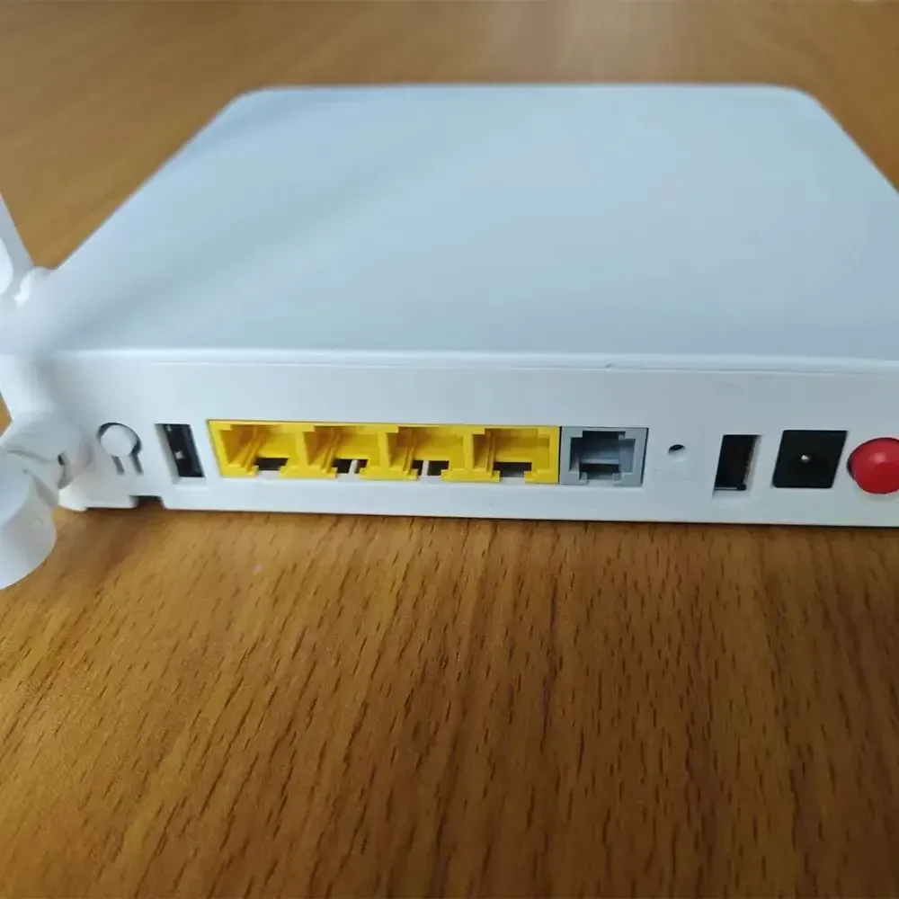 F680 Fiber Optic Equipment with 4GE+1TEL+2USB+WIFI+2.4G+5G 4 Antennas 2.4G+5G WiFi-boxintelecom