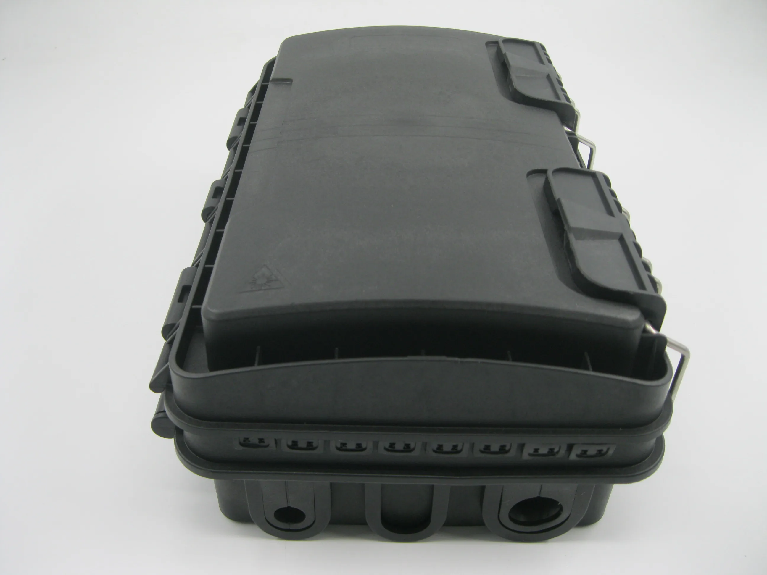 F225-APT  Versatile 16 Cores FTTH Fiber Optical Distribution Box Solution