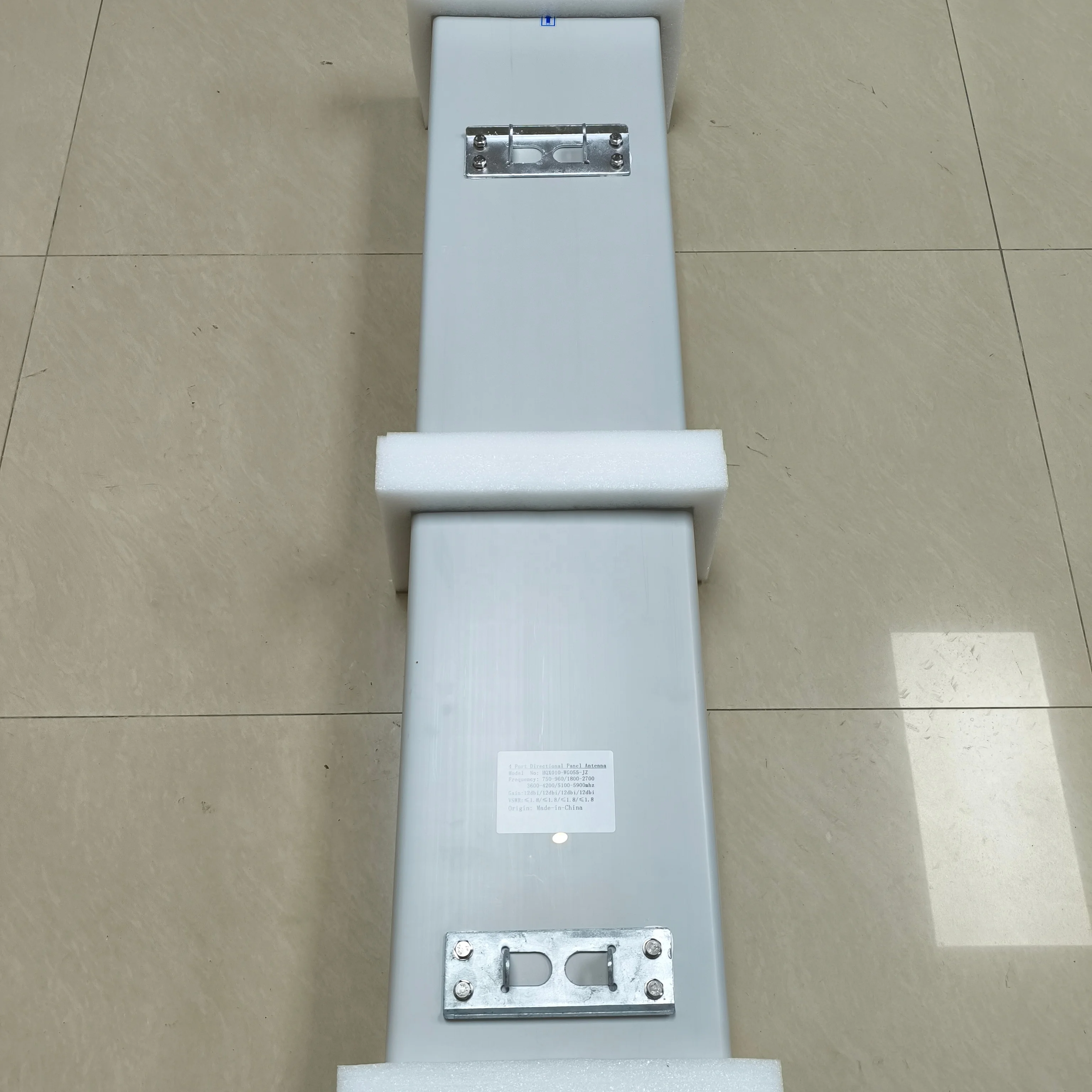 Multi-band Outdoor Wireless Base Station Antenna433- 5850 MHz-boxintelecom