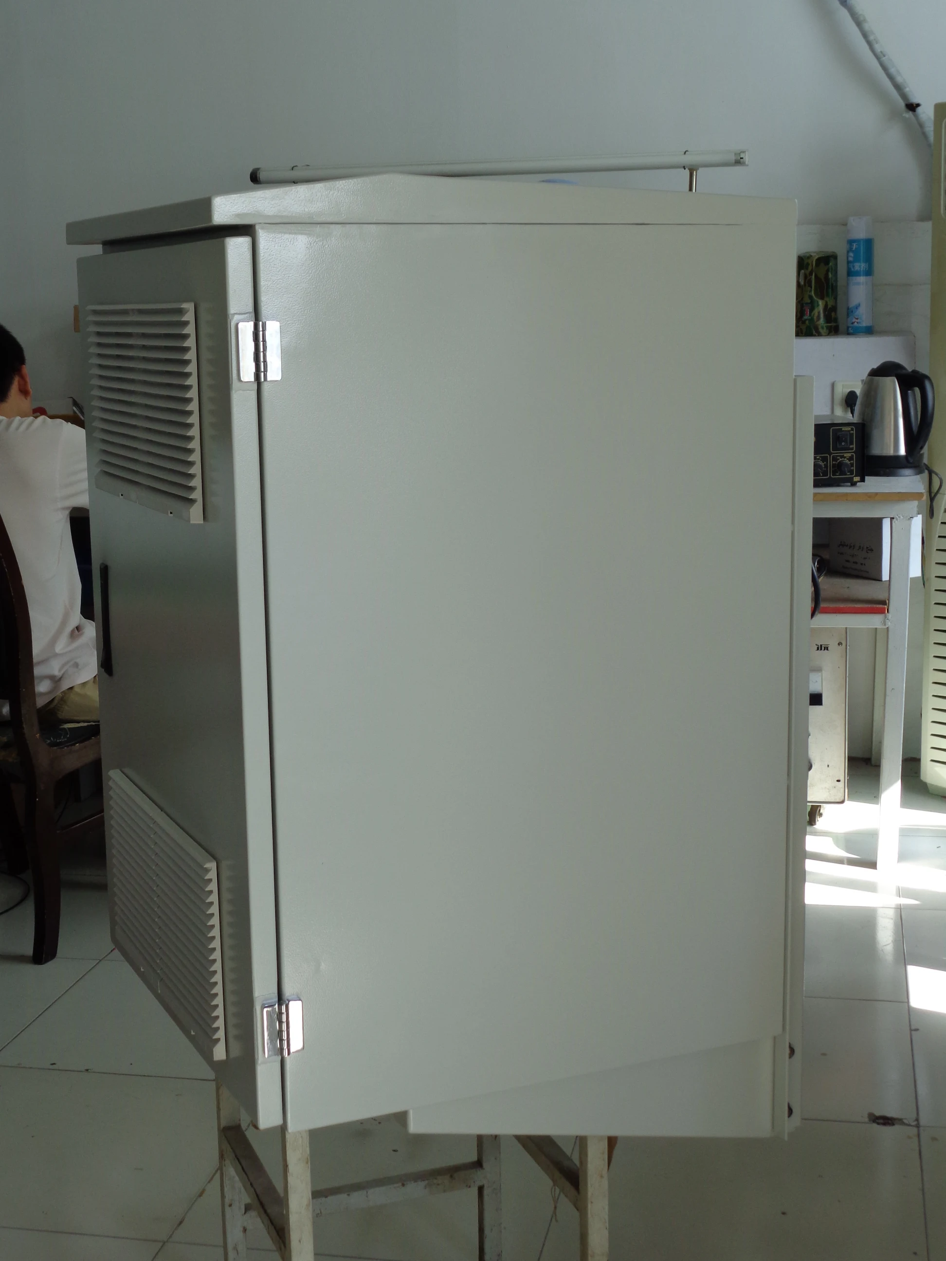 Outdoor and Indoor Network Cabinet Wall Mounted Telecom Enclosure with Waterproof Protection-boxintelecom