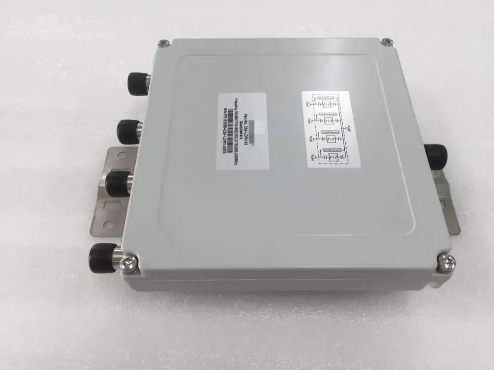Factory Direct Quad band combiner multiplexer 790-960 / 1710-1880 / 1920-2170 / 2490-2690 