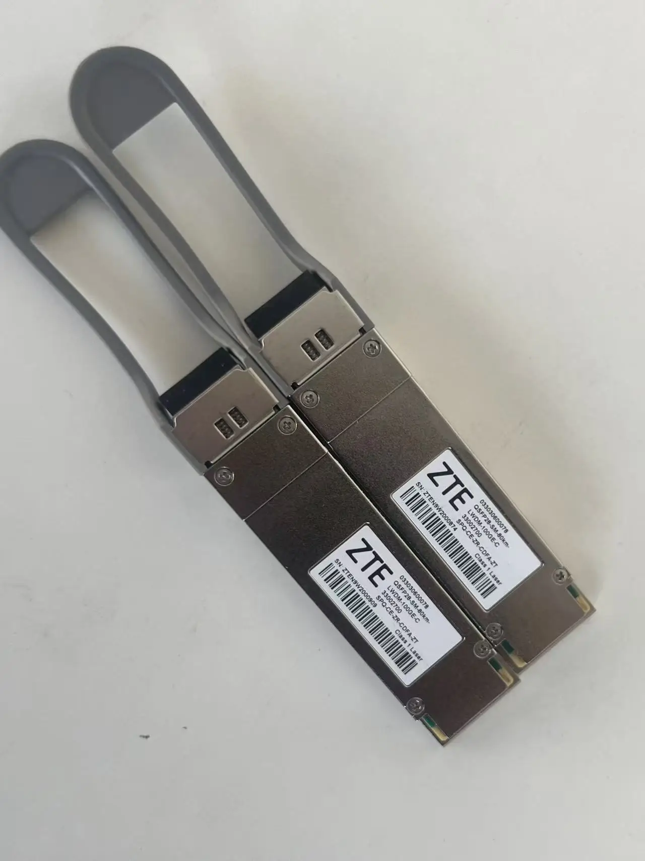 For QSFP-200G-CWDM4-C 100G Ethernet CWDM4 QSFP Transceiver 2km/10km Standard G.652 SMF Duplex LC Connector Base Station Use-boxintelecom