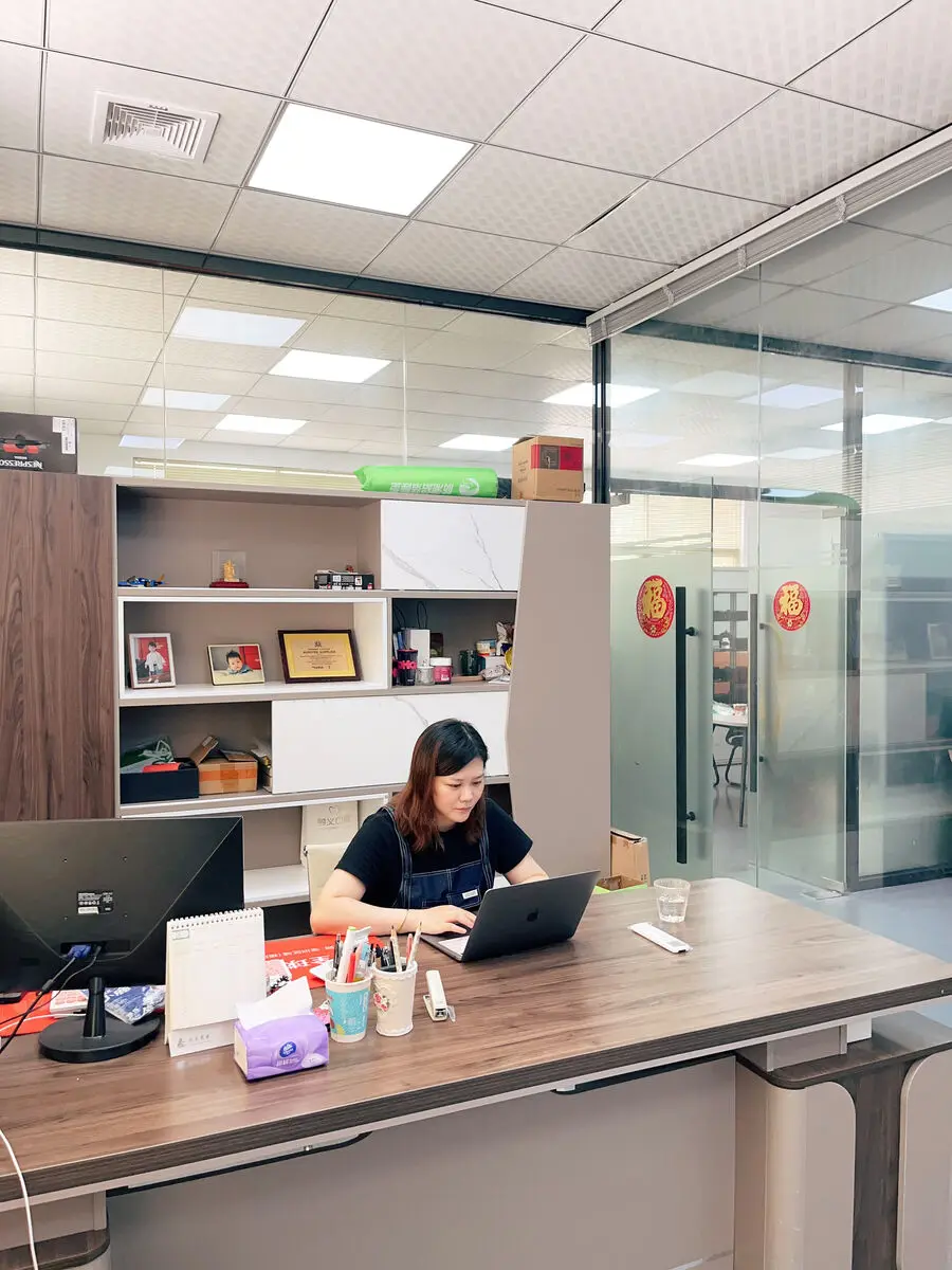 MPO OM4 50/125 Multimode Cable LSZH for WiFi 4G & 3G Networks Fiber Optic Patch Cord/Jumper 8