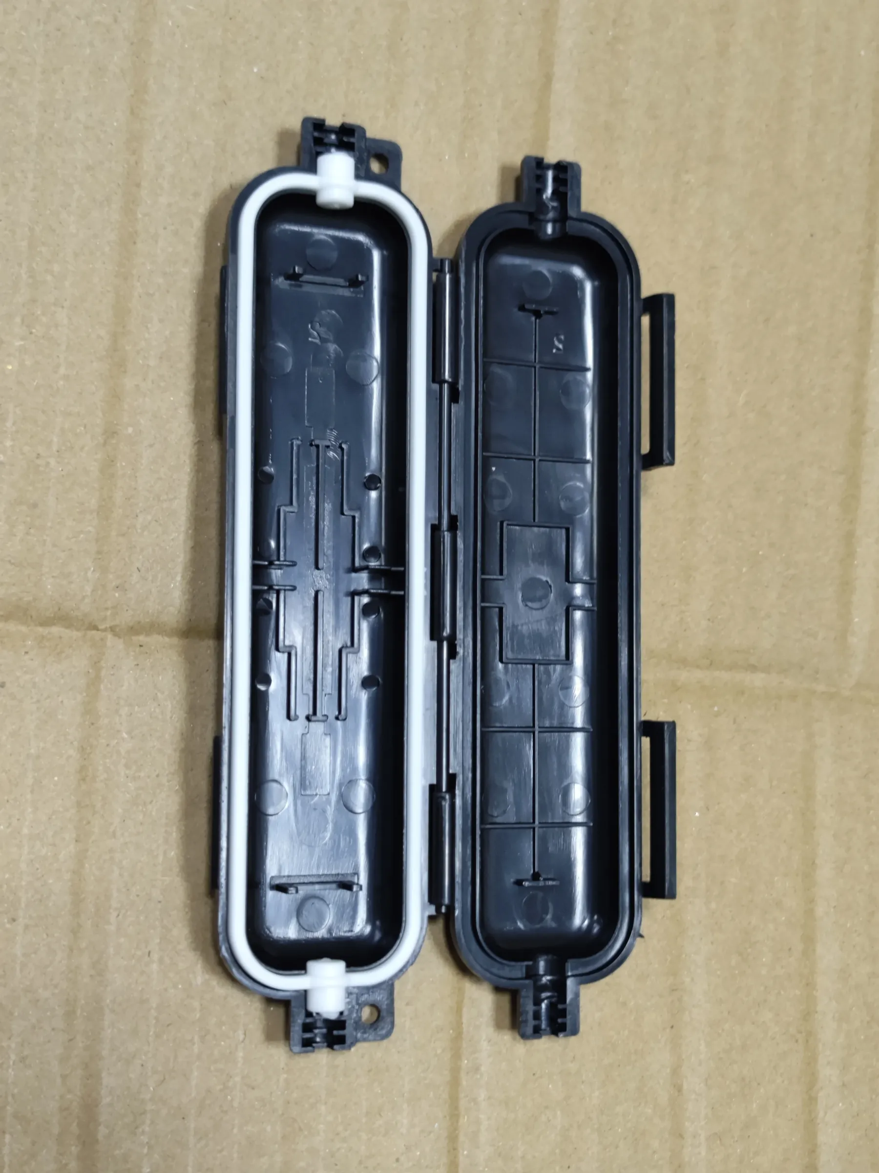 Ftth Drop Cable Hot Sleeves Optical Fiber Protection Box for Telecom Power Fiber Optical