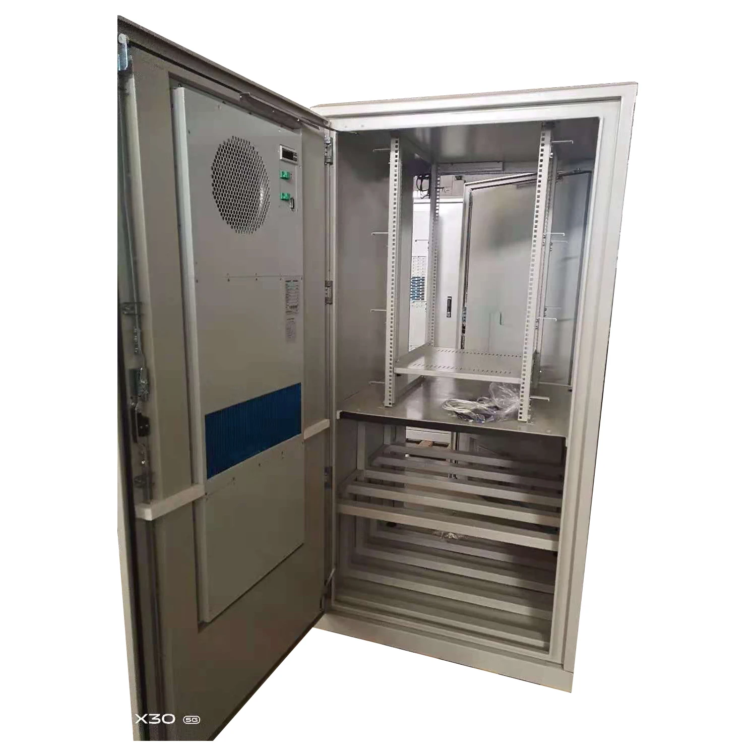 22U 19 Inch Aluminum Alloy Rack Outdoor and Indoor Network Telecom Cabinet Telecommunication Enclosure