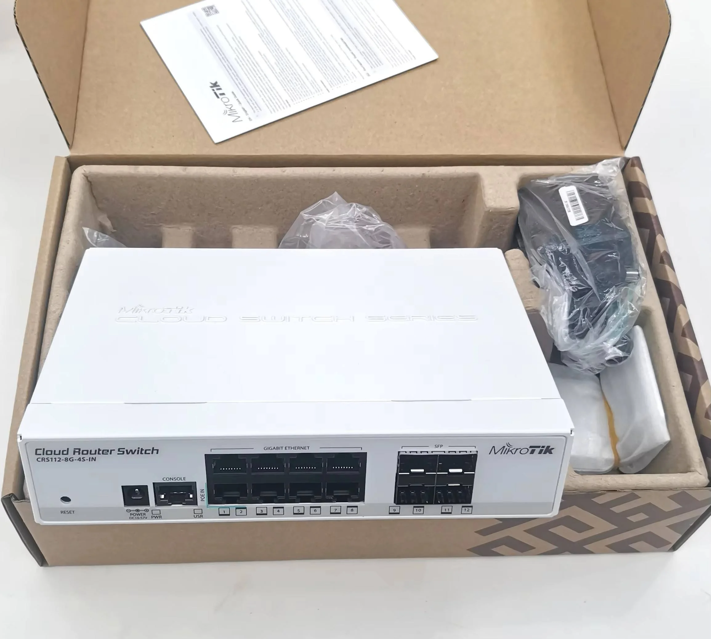 New Original 8x Gigabit Ethernet Smart Switch CRS112-8G-4S-IN, 4x SFP Switch CRS112-8G-4S-IN-boxintelecom