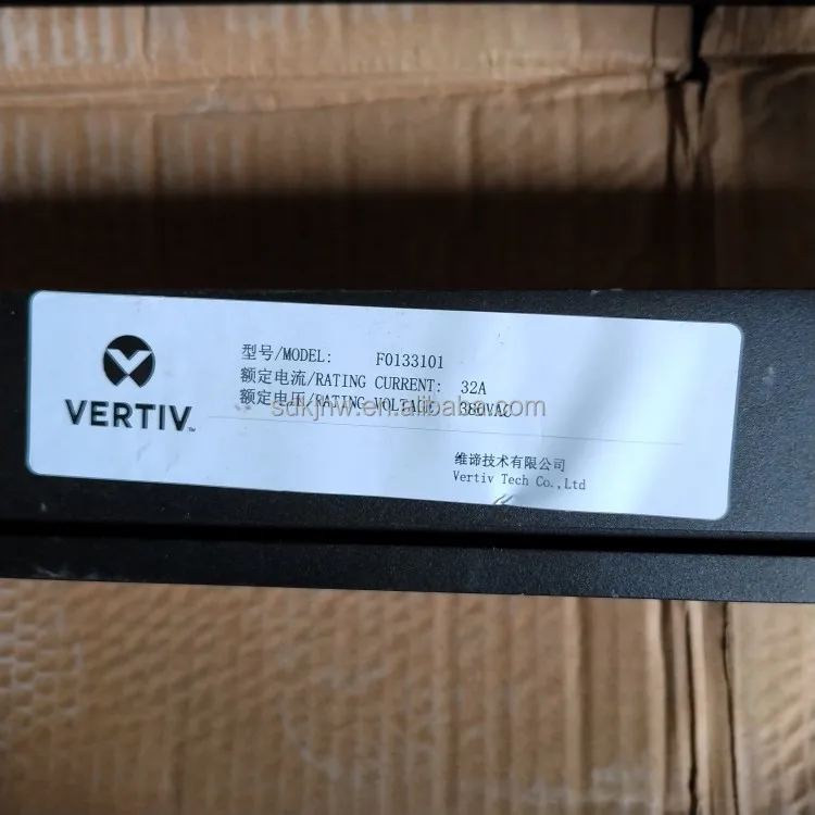 Network Intelligent Basic Rack Mount Three Phase Distribution Unit AC 32A 3P High Power Input Switch MPH2 F0133101 PDU 4