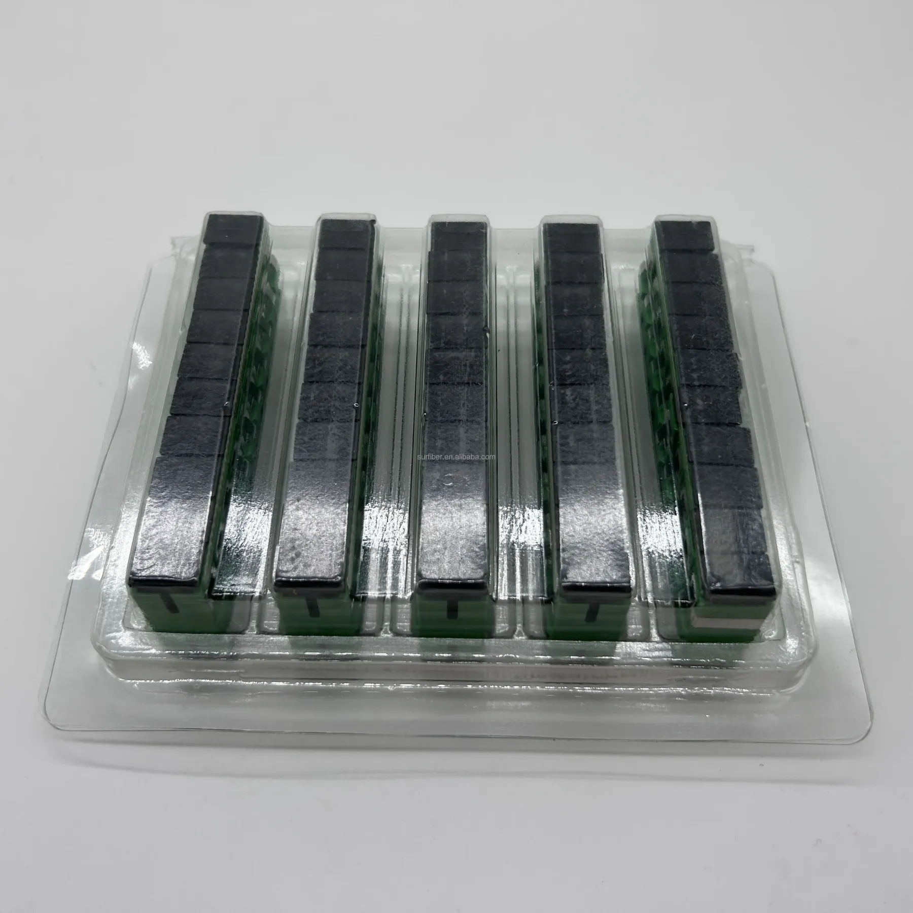 Single Mode E2000 Simplex OS2 Fiber Optic Adapter/Coupler Connector with Flange for FTTH-boxintelecom