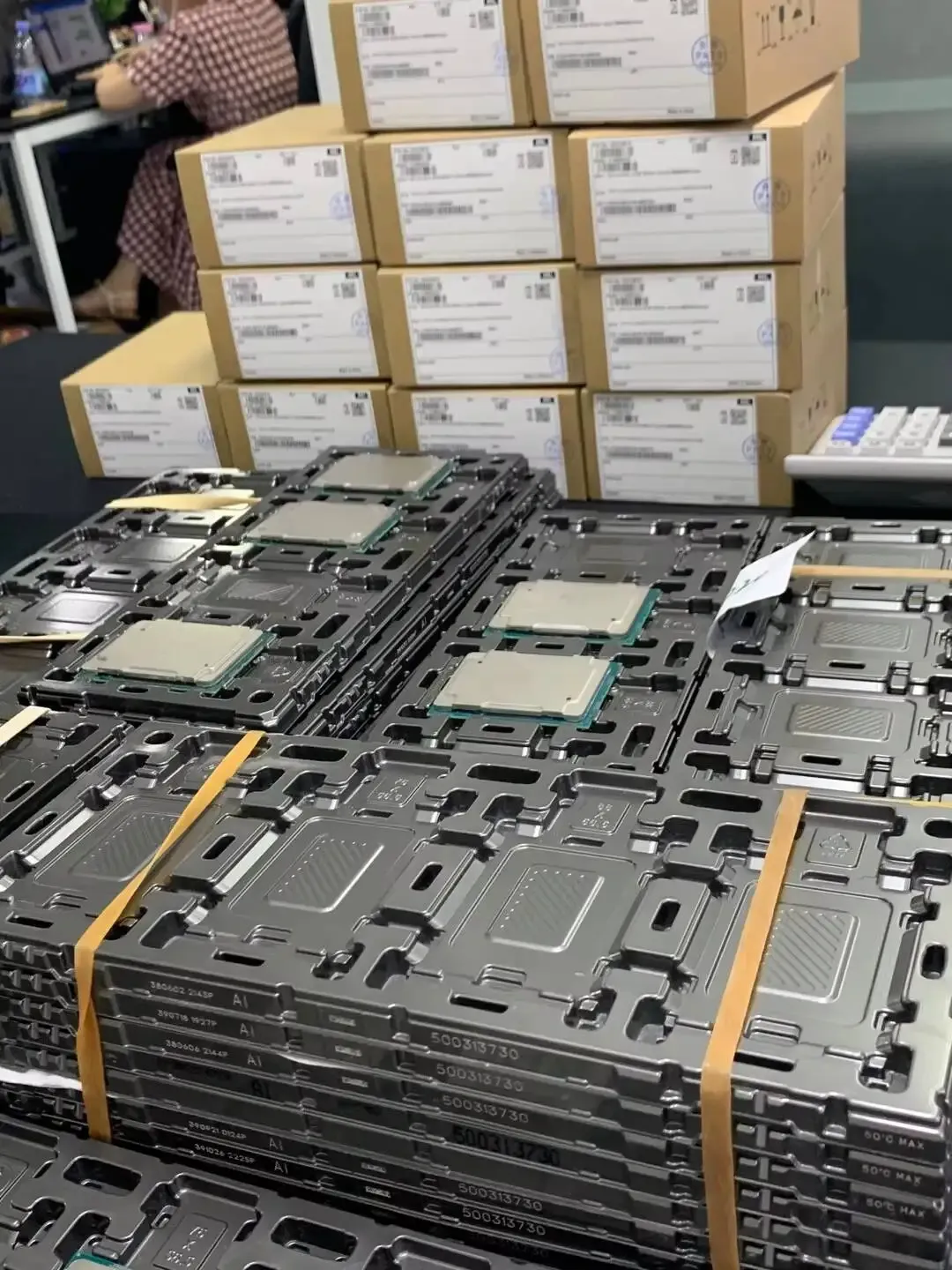 Intel Original E5-2620V3 CPU Processor 2.4GHz 6C 12T 85W Use Server Xeon 2620 V3