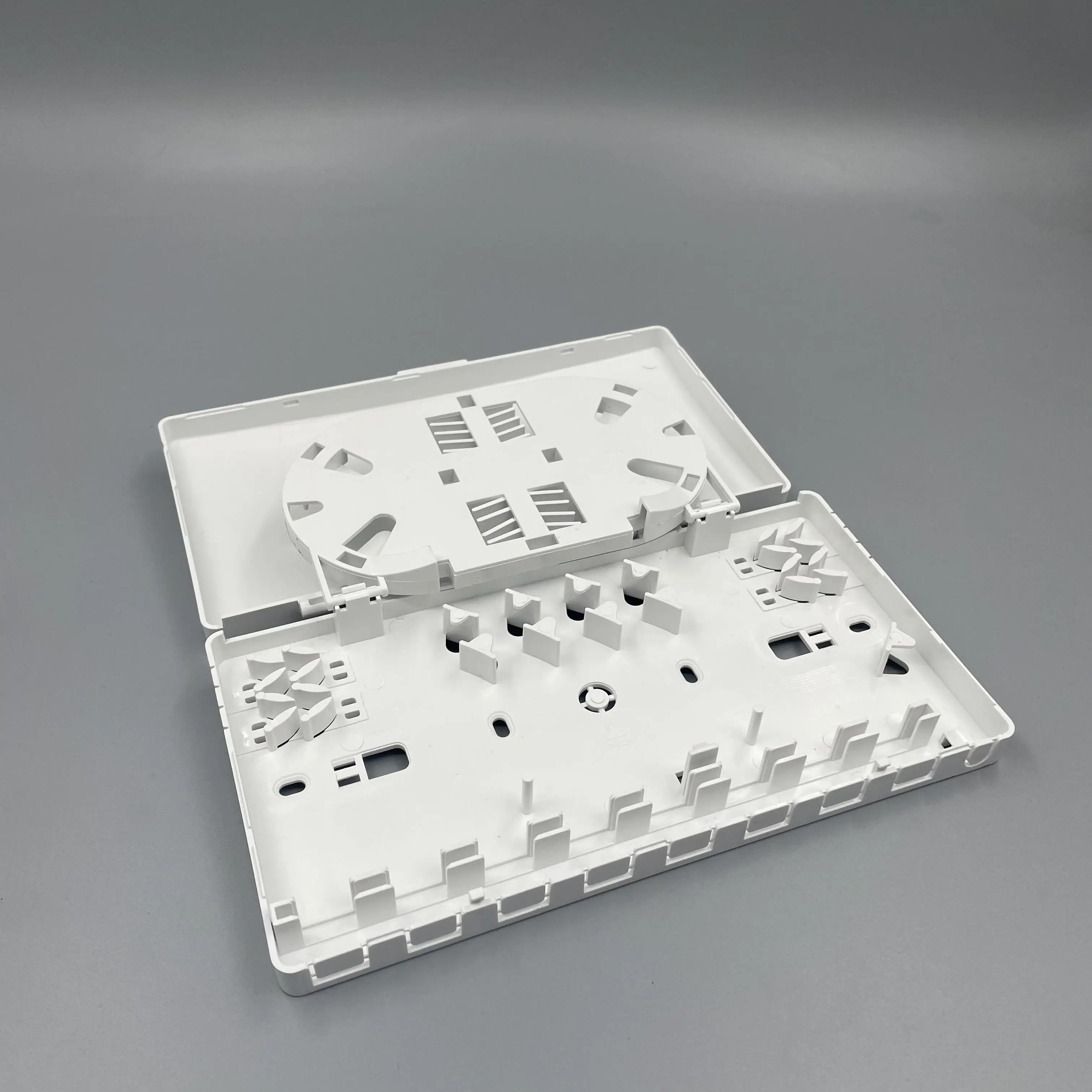 8-Core Fiber Optic Terminal Box with 8 SC/APC Adapter Ports for FTTH Use for Enterprise Wi
