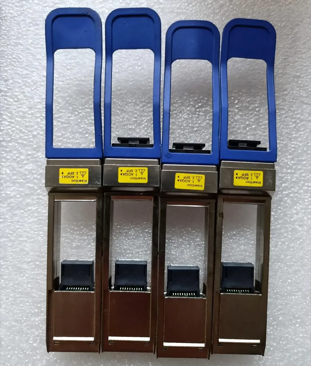 AOQA 474938A Optical QSFP to SFP Adapter Module AOQA 474938A.102