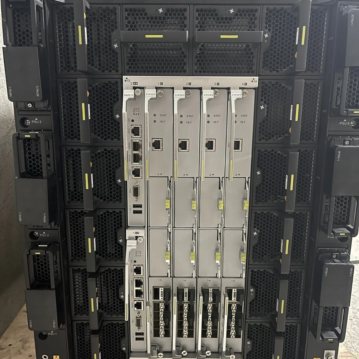 02315ETY E9000H HW B/N 2xKunpeng 920 64-Core 2.6GHz 16x32G Memory 6x10GE/25GE Ports TPM2.0 IMS+EPC 3