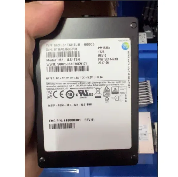 118000301 Enterprise Solid State Drive 1.6TB SAS Interface Adaptation 5052319 Storage Rack
