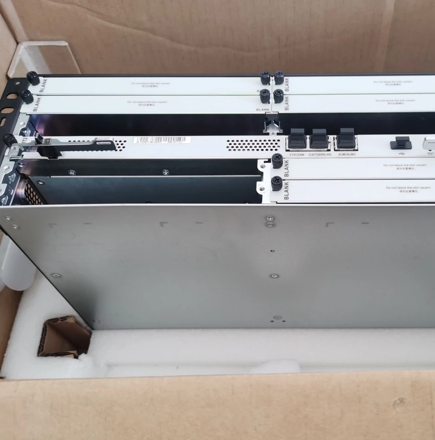 02354TXK HW Enterprise router ne8000 M8 Basic Configuration IPUA-480-BN,Dual AC Power Supply CR8PM8BASACP 1