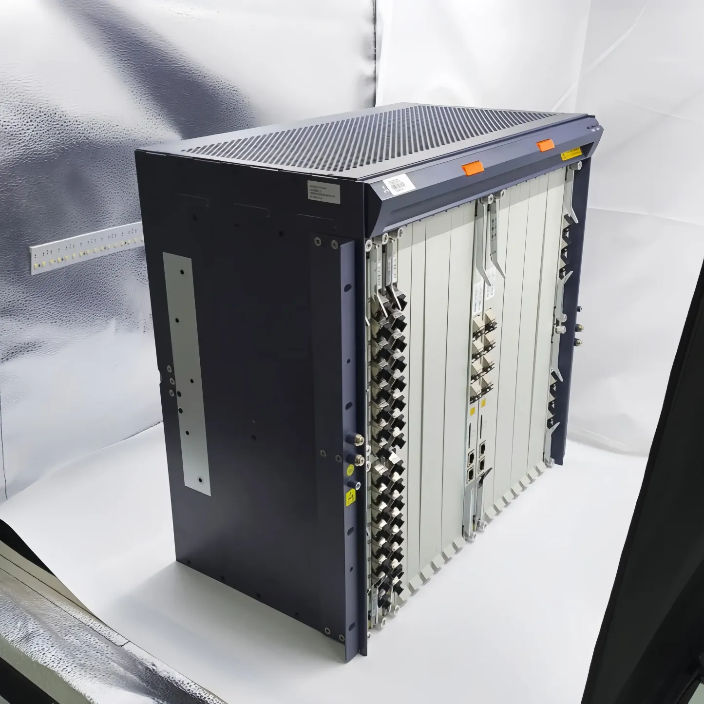 ZXA10 C300 OLT 19inch 21inch 10U XGPON 10G-EPON GPON EPON OLT-boxintelecom