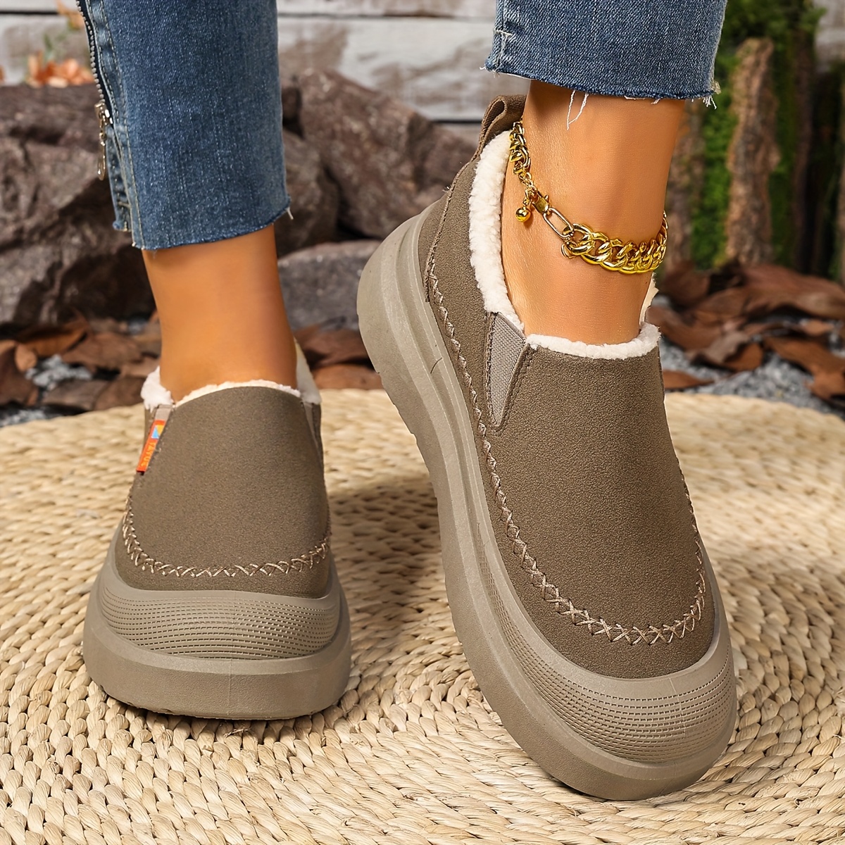 Classic Winter Comfort Shoes for Women – Soft, Warm & Durable Design