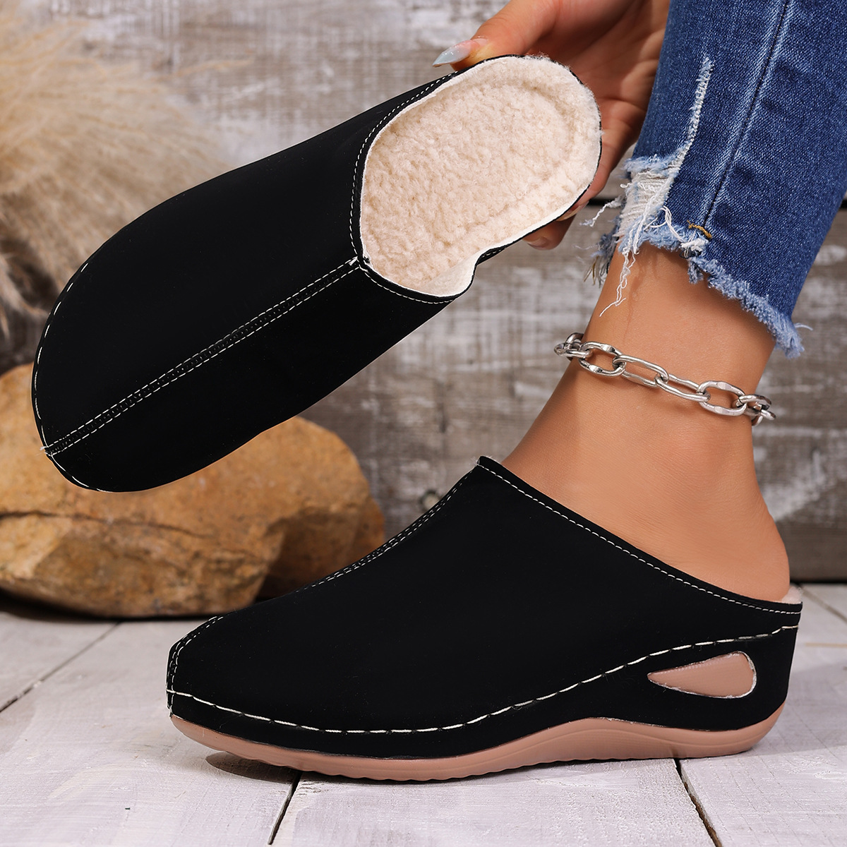 Women’s Comfy Winter House Slippers – Soft Plush Lining, Supportive Sole, Slip-On Style